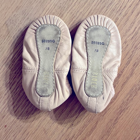 Bloch ballet shoes. - Picture 2 of 2